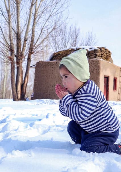 زندگی روستایی در زمستان برفی افغانستان