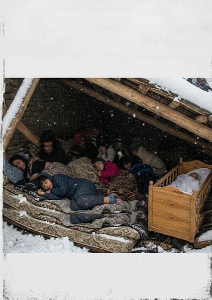 آشپزی در سرمای منفی ۴۰ درجه کوهستان