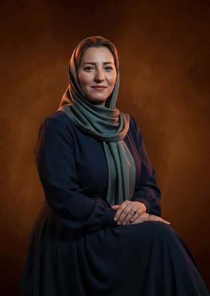 خانم سکینه اسدی - صادرات فرش
