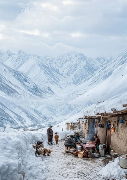 آشپزی در برف بهاری: زندگی در سردترین روستای افغانستان