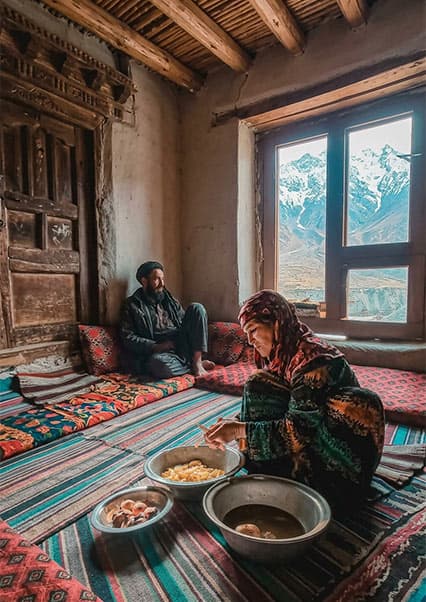 زندگی و آشپزی عشایر در قلب کوهستان‌های افغانستان