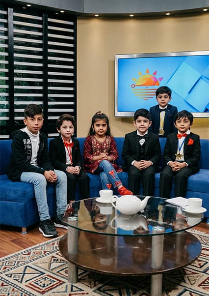 گفتگوی صمیمانه با مهمانان کوچک در برنامه نگین
