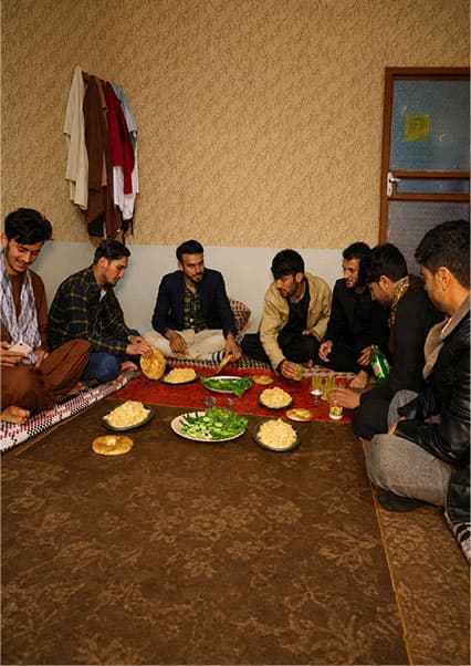 مهمانی محصلین کاپیسا در مزار شریف