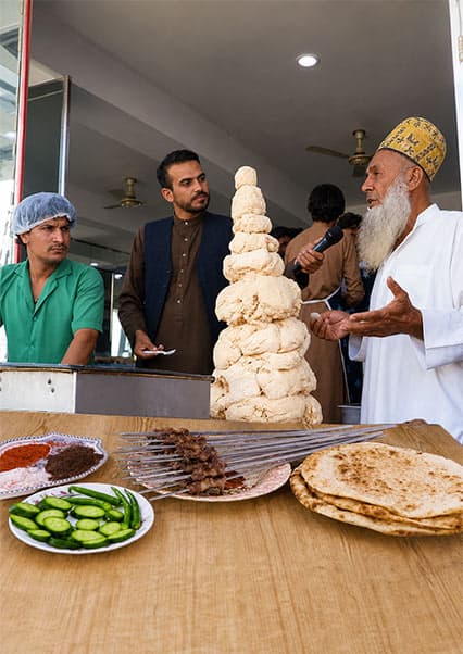شیریخ مشهور چاریکار و کباب وطنی در پروان
