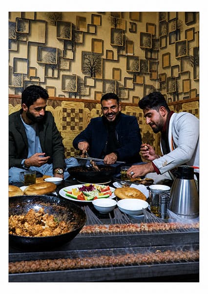 کباب و کرایی وطنی در ایبک سمنگان