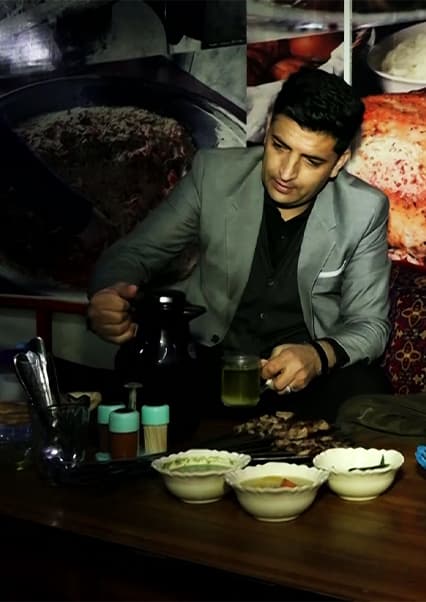 طرز تهیه تیکا کباب در رستورانت ترکمنی اندخوی